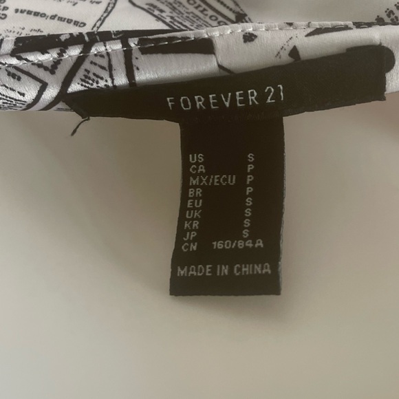 Forever 21 News Print Dress - Picture 7 of 7